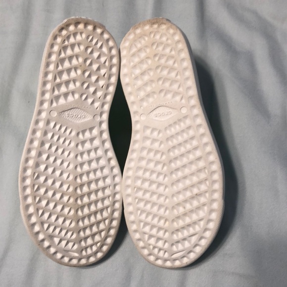 Crocs size 1 - Picture 2 of 6